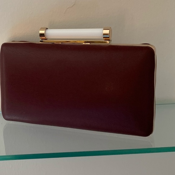 Clutch - Picture 9 of 9